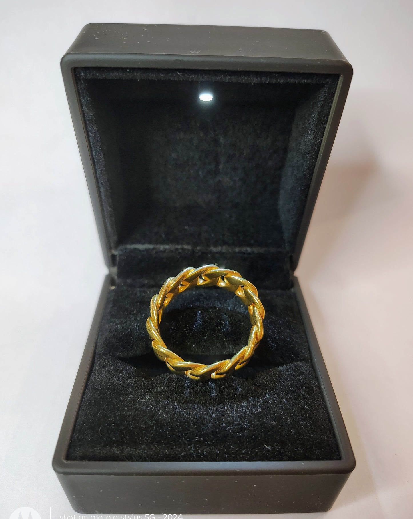 Men’s Cuban Chain Link Ring in 14K Gold – Bold Sophistication